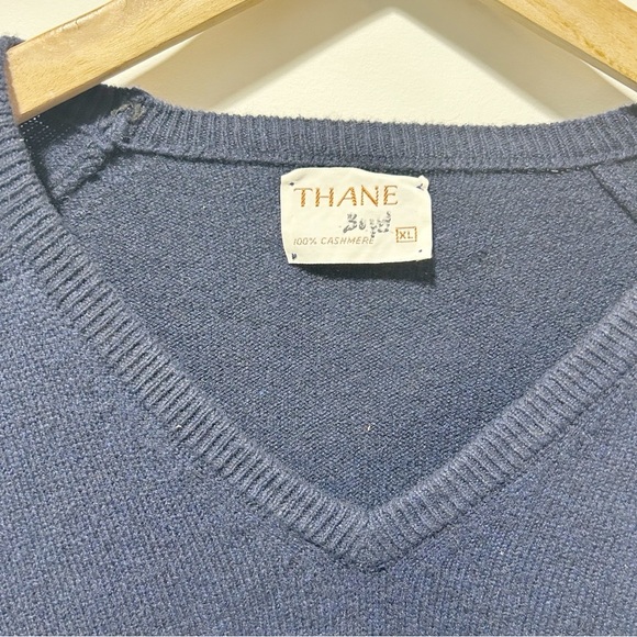 Thane 100% Cashmere V Neck Sweater Vintage Size Large XL Navy Blue Ribbed Hems - Picture 3 of 12